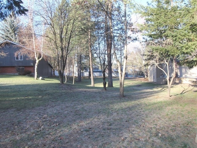 Property Photo: 12019 N Waikiki Ct WA 99218