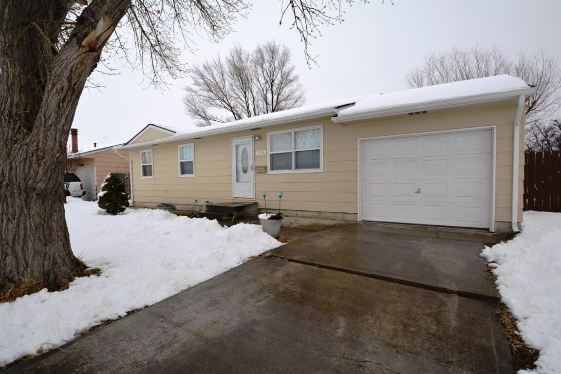 Property Photo:  1524 North 13th Street  KS 67846 