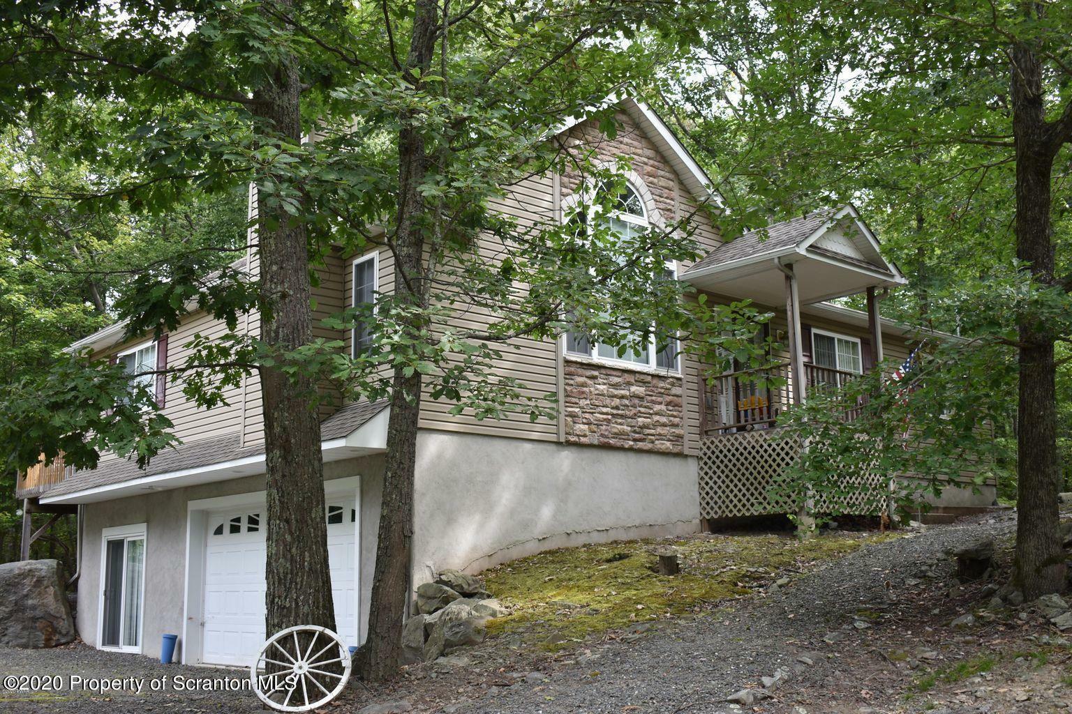 102 Stirrup Drive  Lords Valley PA 18428 photo