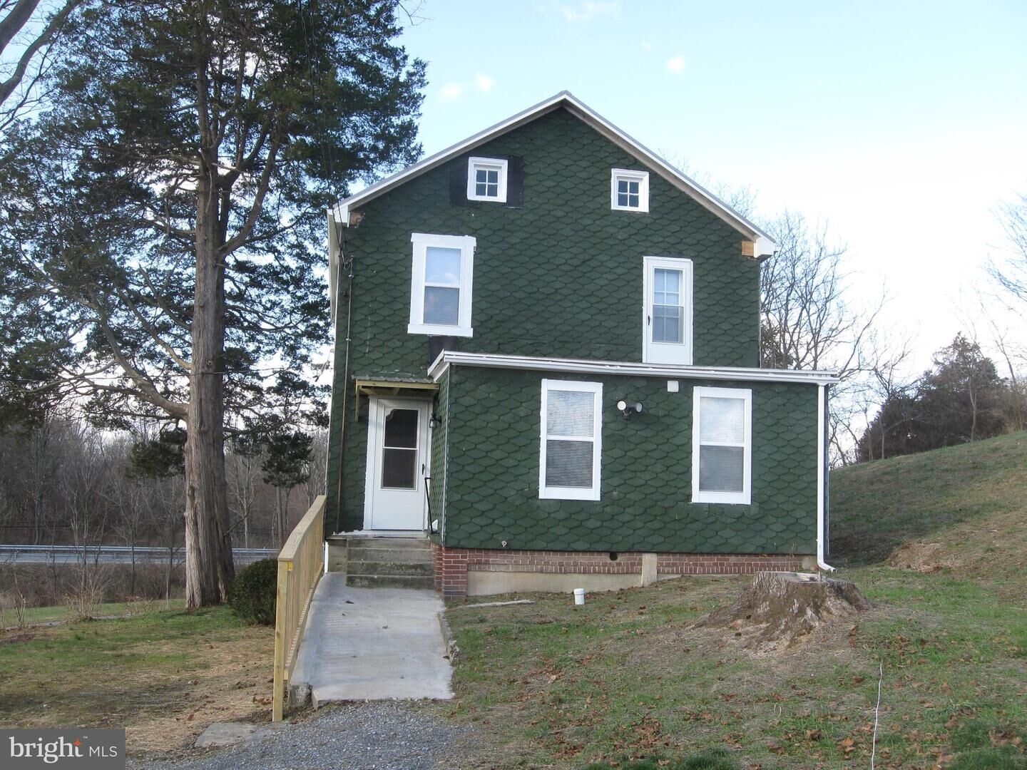 Property Photo:  5 S Old Bernville Road  PA 19506 