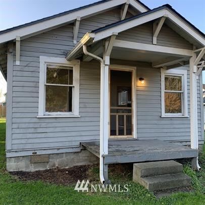 Property Photo:  318  Union Court  WA 98273 