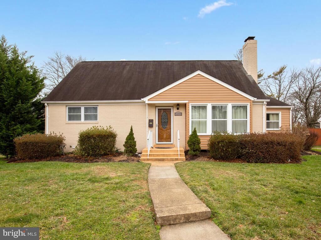 Property Photo: 5100 Talbot Place VA 22304