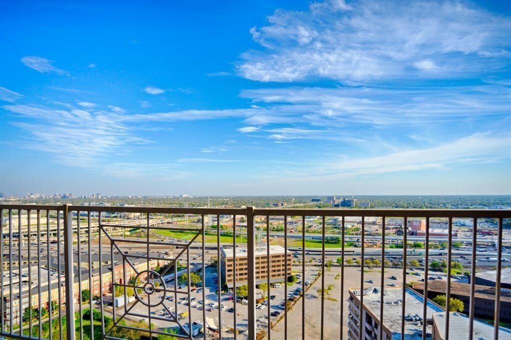 Property Photo: 3505 Sage Road 2508 TX 77056