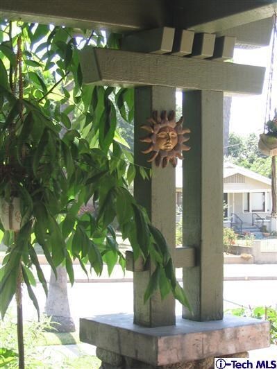 Property Photo: 1303 N Mentor CA 91104