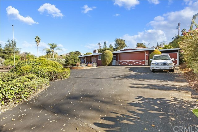 Property Photo:  1592 Trellis Lane  CA 92026 