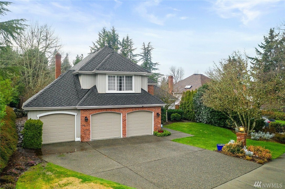 Property Photo:  1620 28th St SE  WA 98372 