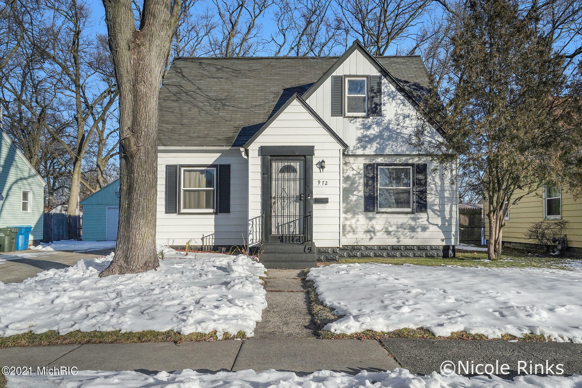 972 Catherine Avenue  Muskegon MI 49442 photo