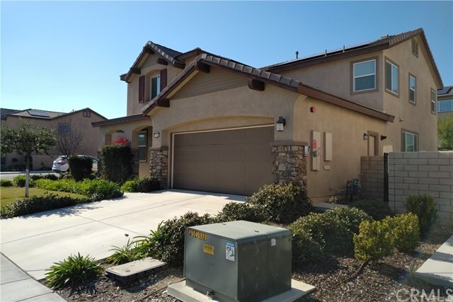 Property Photo: 17978 Deerberry Way CA 92407