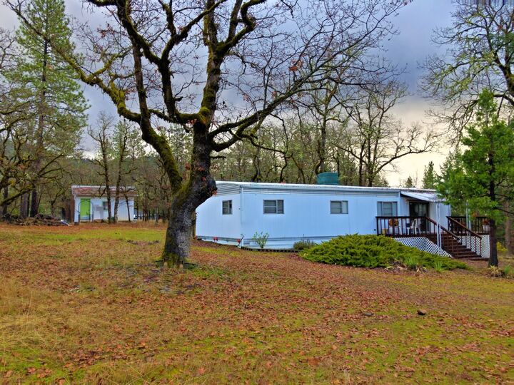405 Bond Road  Shady Cove OR 97539 photo