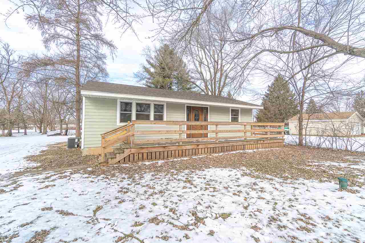 Property Photo:  1104 Watts Avenue  IL 61072 