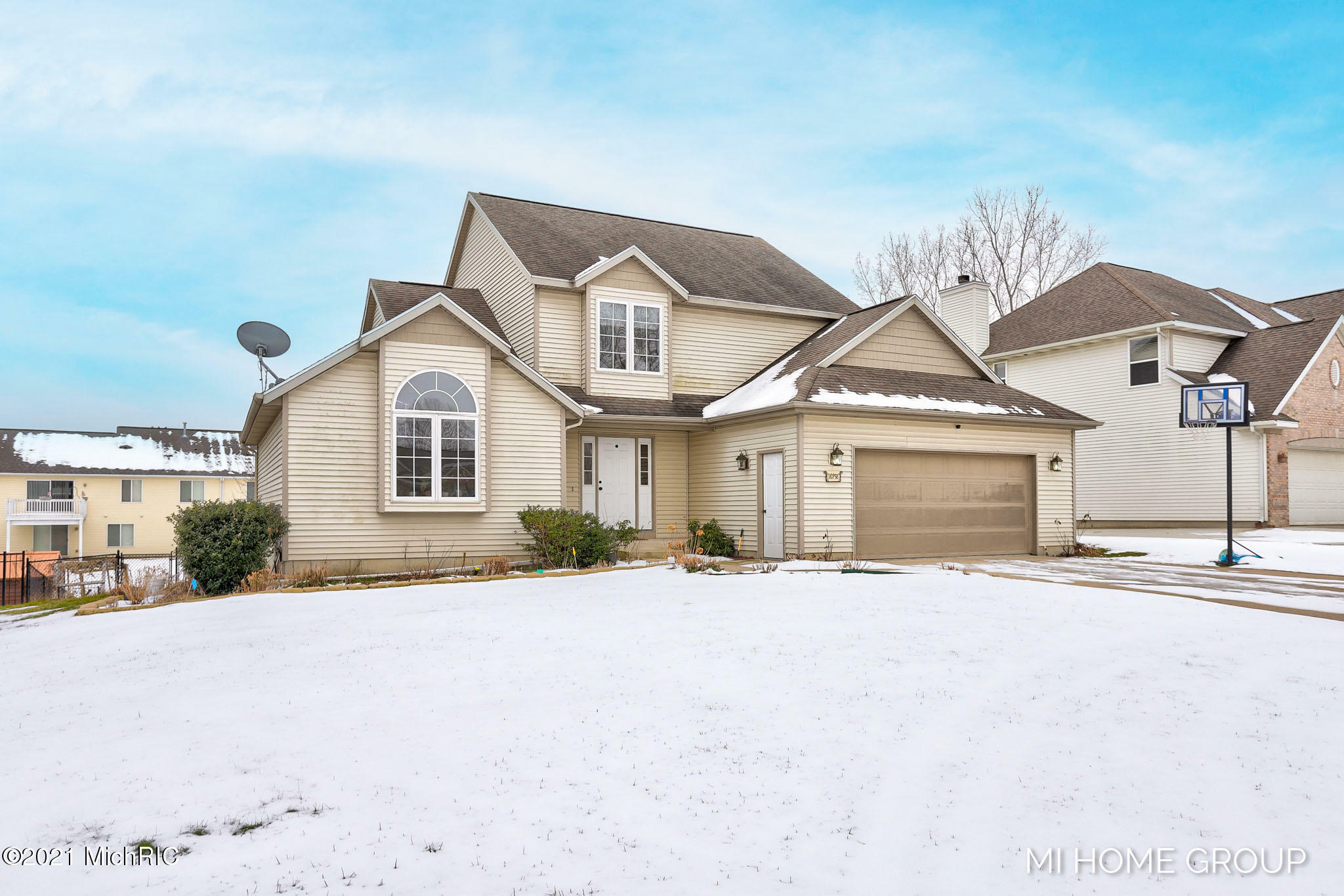 Property Photo: 10958 Thornberry Way MI 49464