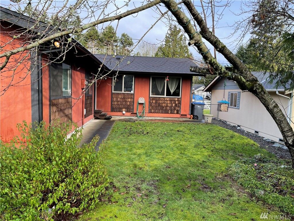 Property Photo: 7275 E Manchester Ct WA 98366