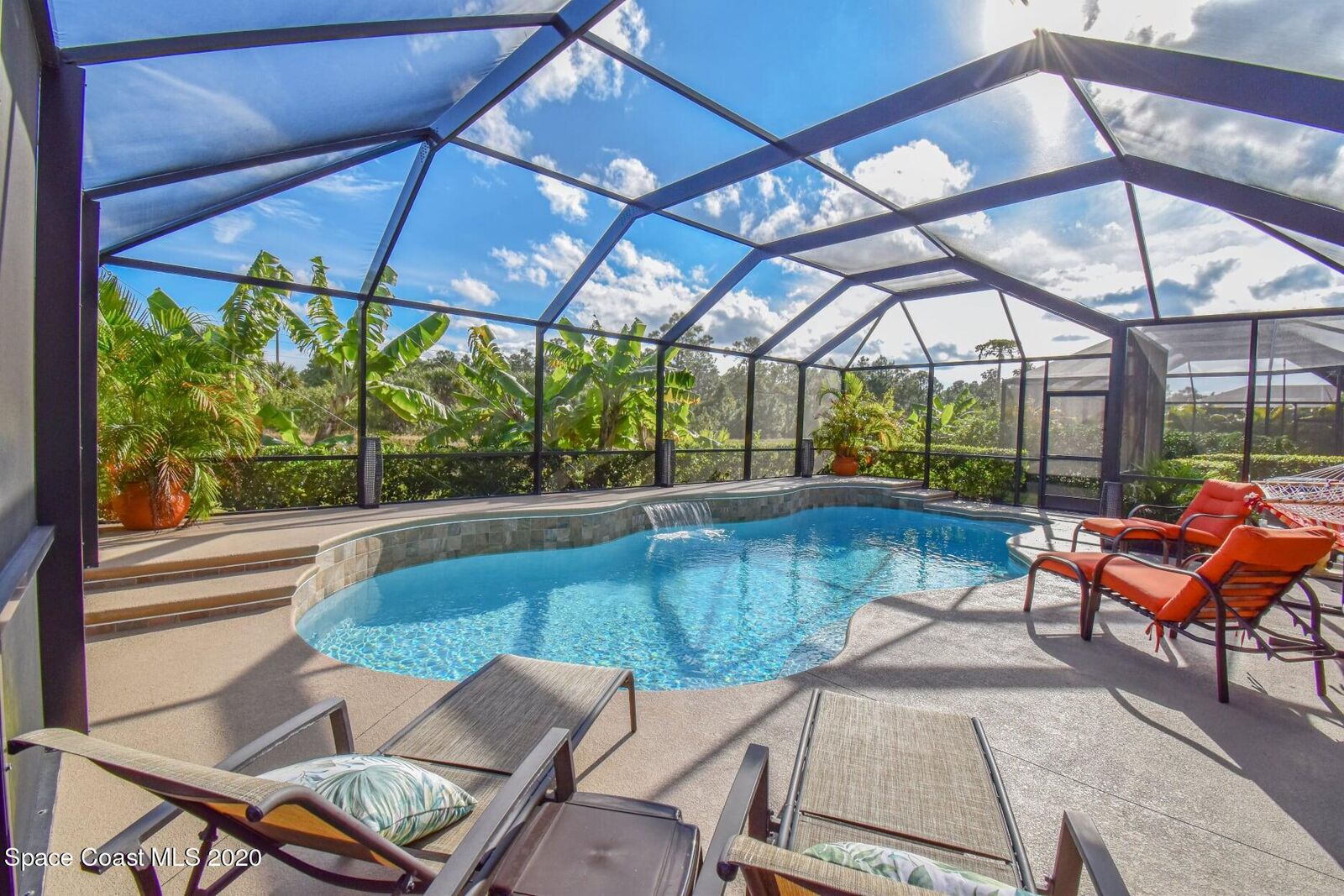 Property Photo: 1190 Dillard Drive SE FL 32909