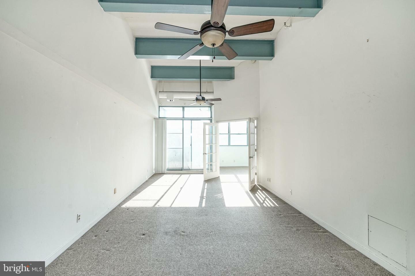 Property Photo:  3 N Columbus Boulevard Pl212  PA 19106 