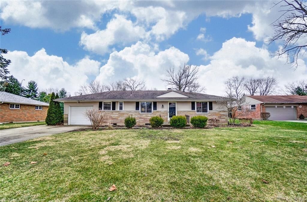 Property Photo: 824 Princewood Avenue OH 45429