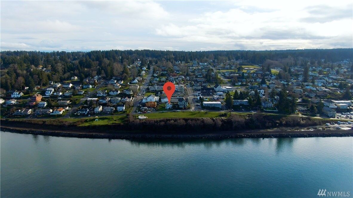 Property Photo: 1706 Commercial St WA 98388