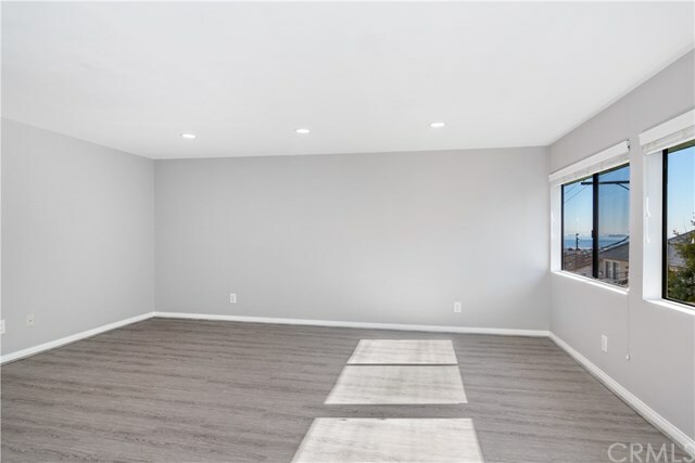 Property Photo:  741 W 24th Street 14  CA 90731 