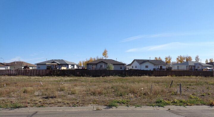 7 Balsam Avenue — photo 1