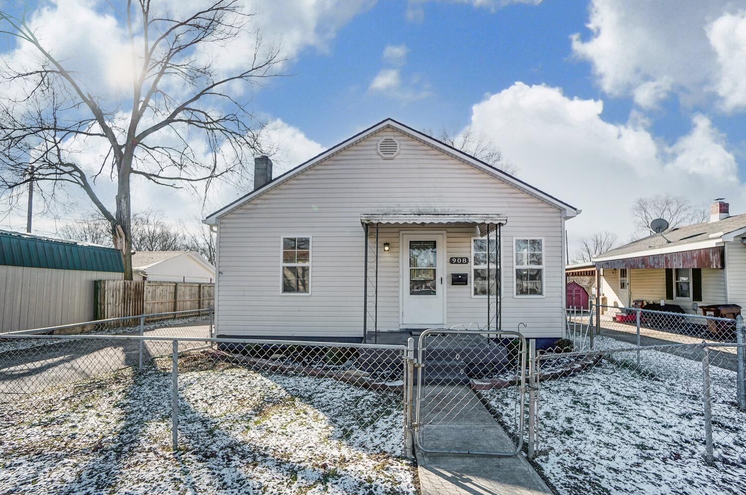 Property Photo:  908 Park Ave  OH 45005 