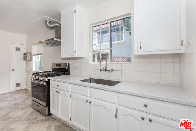 Property Photo:  3509 1/2 Kinney St  CA 90065 