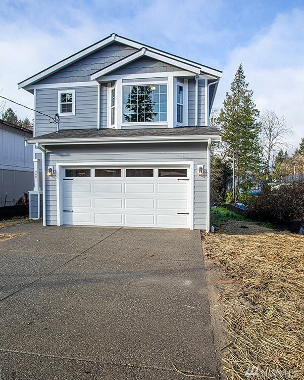 Property Photo:  908 Austin Ave  WA 98366 