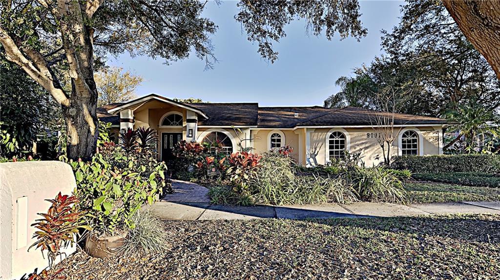 Property Photo: 9001 Cypress Trail FL 33777