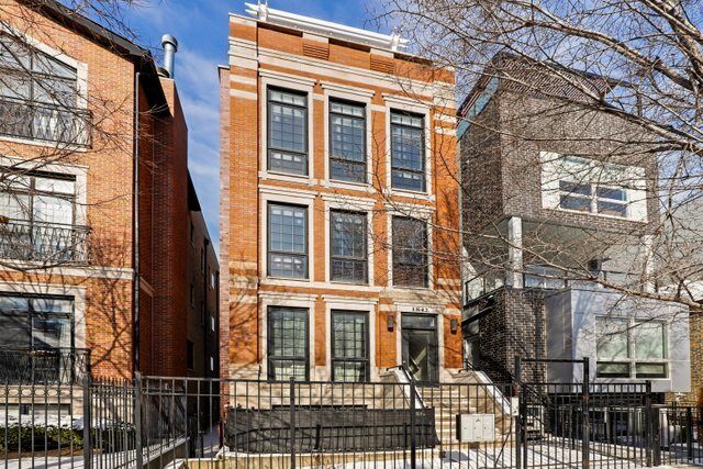 Property Photo:  1842 W Armitage Avenue 3  IL 60622 