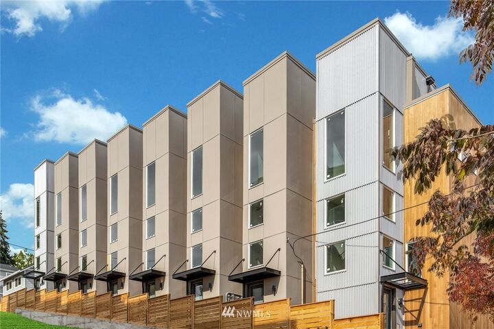 3078 SW Avalon Way G  Seattle WA 98126 photo