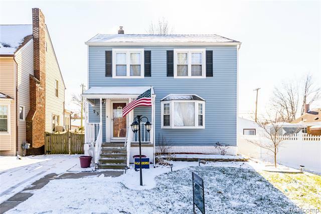 Property Photo:  739 Emmons Blvd  MI 48192 