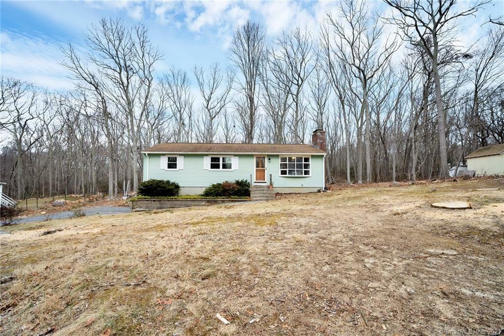 Property Photo:  20 Maplewood Drive  CT 06333 