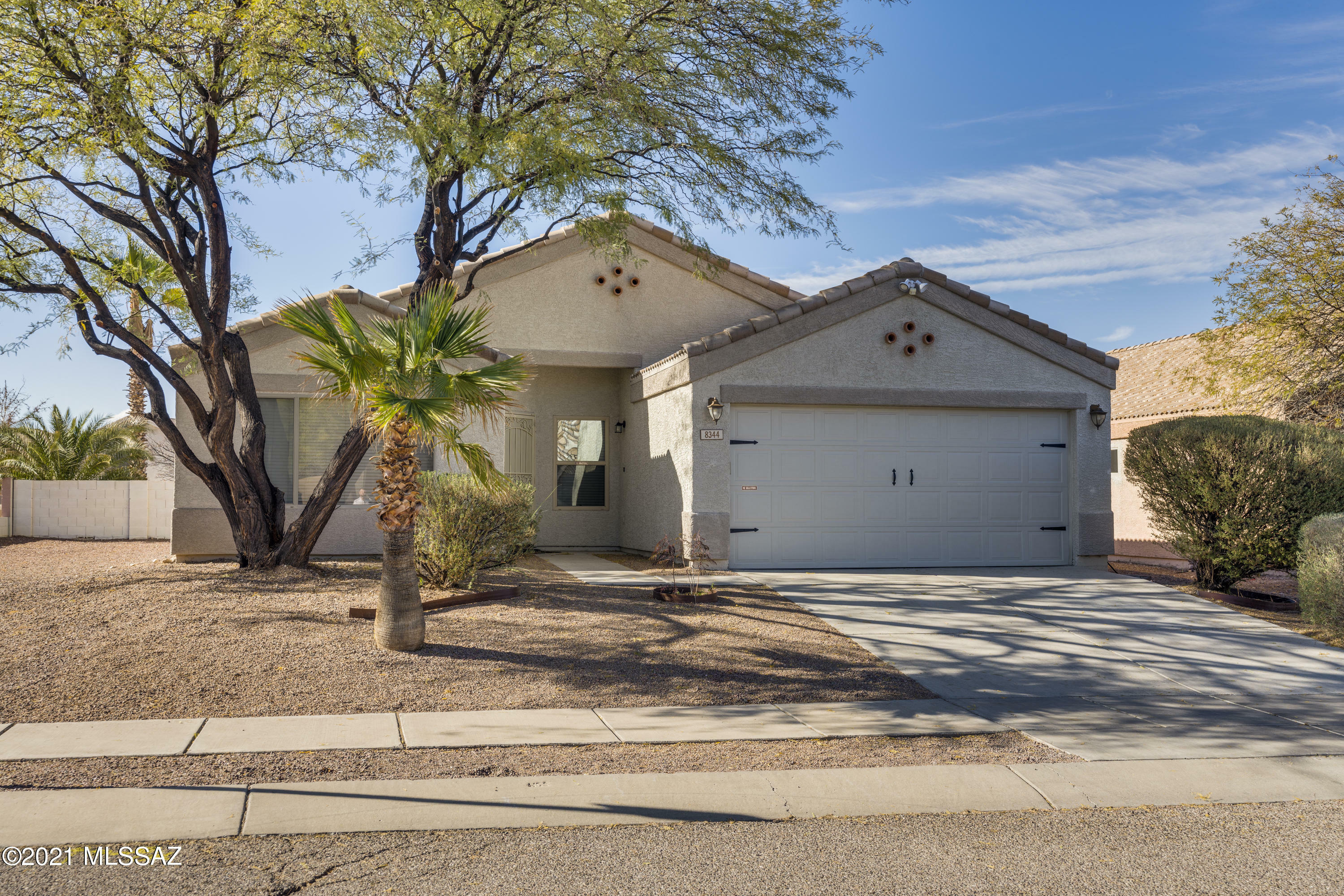 Property Photo:  8344 S Va De Ellsworth  AZ 85747 