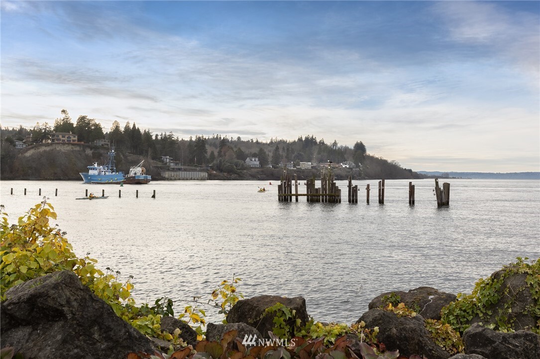 Property Photo:  6533 Seaview Avenue NW 210A  WA 98117 