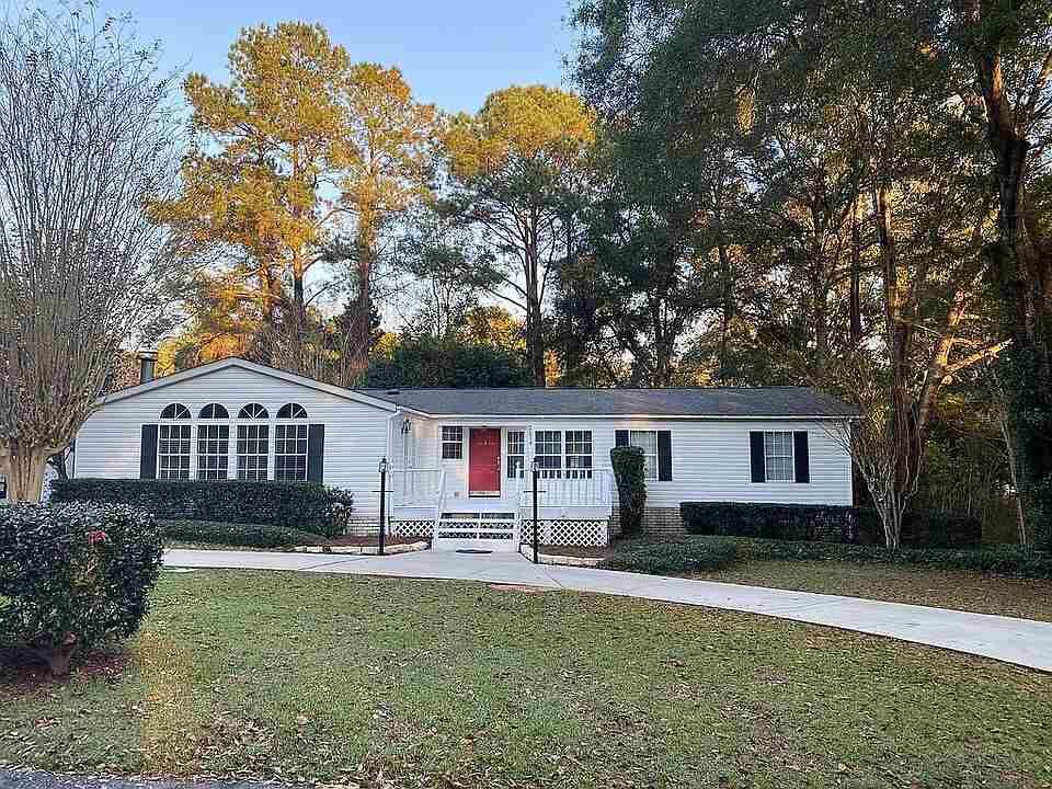 Property Photo:  2073 Foshalee Drive  FL 32317 