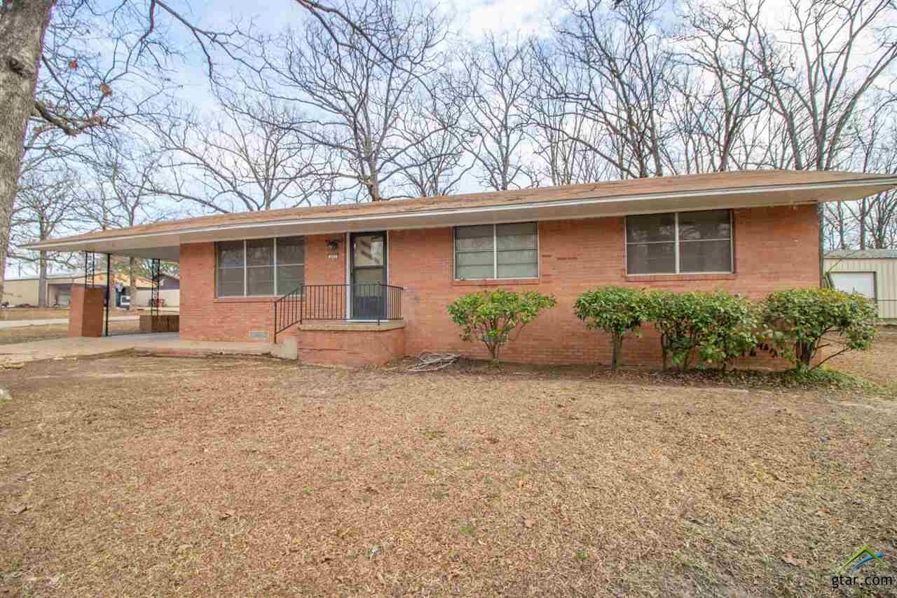 Property Photo:  203 N Oaks  TX 75140 