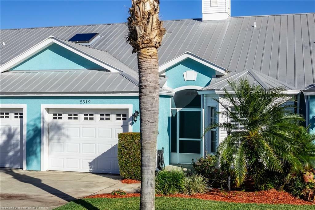 Property Photo:  2319 Palm Key Court  FL 33870 