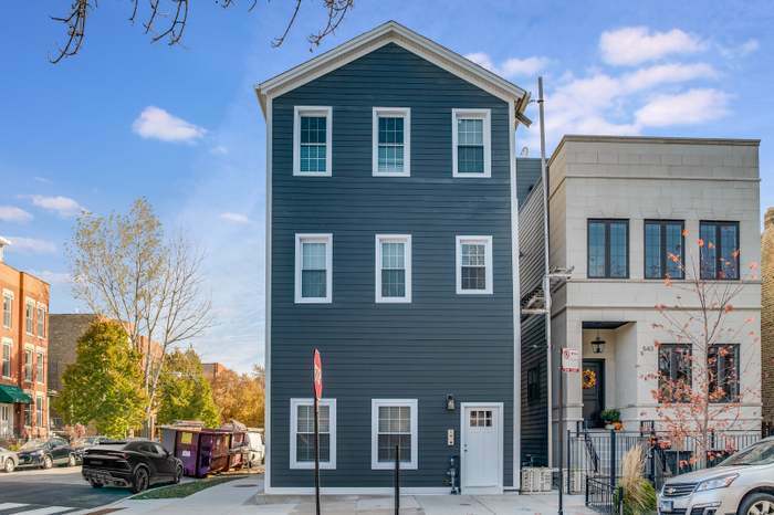 Property Photo: 545 N Wood Street 3 IL 60622