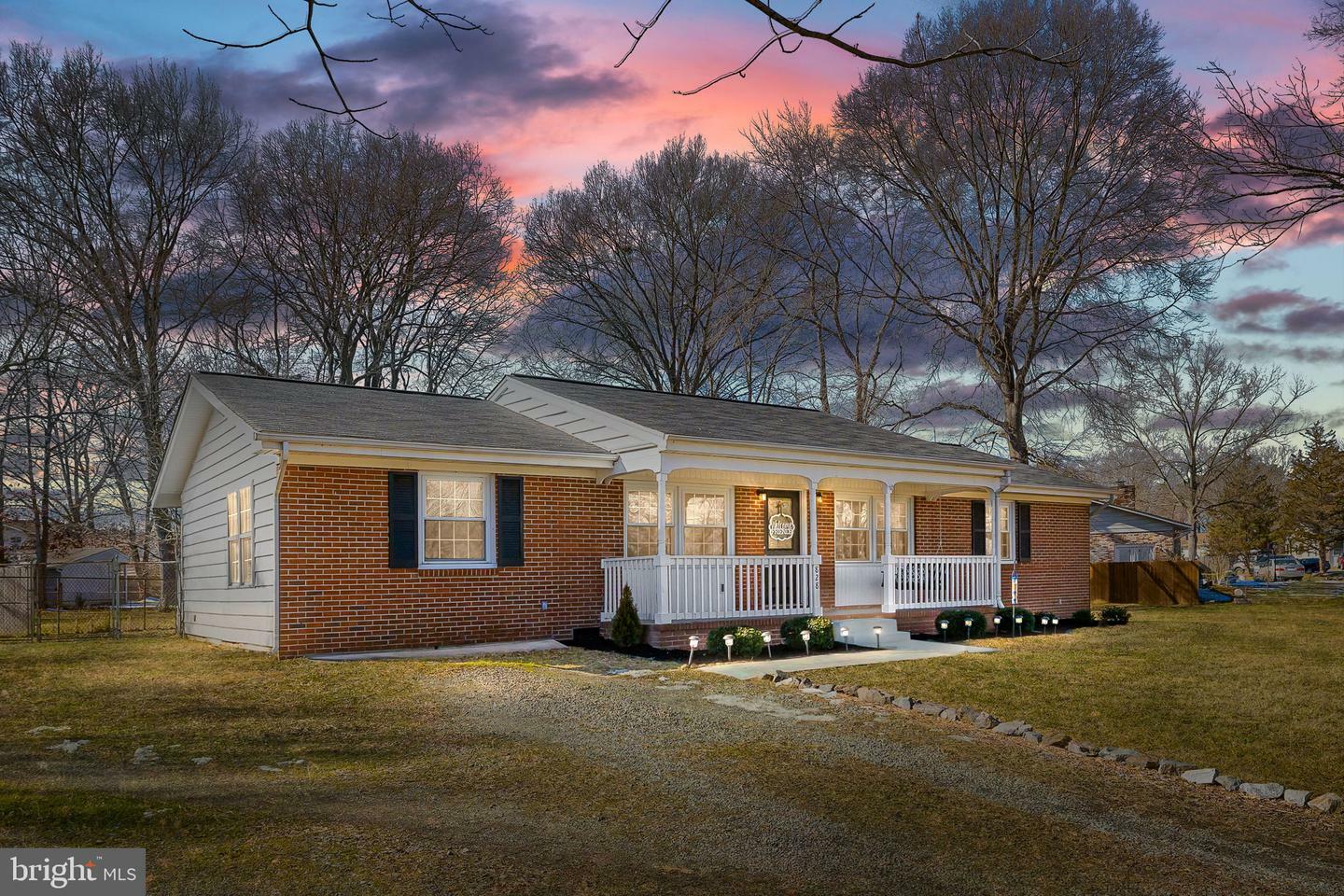 Property Photo:  828 Sherwood Lane  VA 22407 