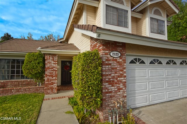 Property Photo:  2123 Meadow Brook Court  CA 91362 