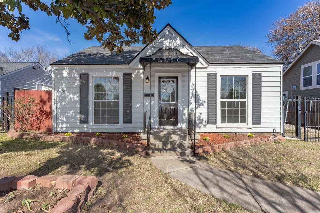 Property Photo:  3920 Calmont Avenue  TX 76107 