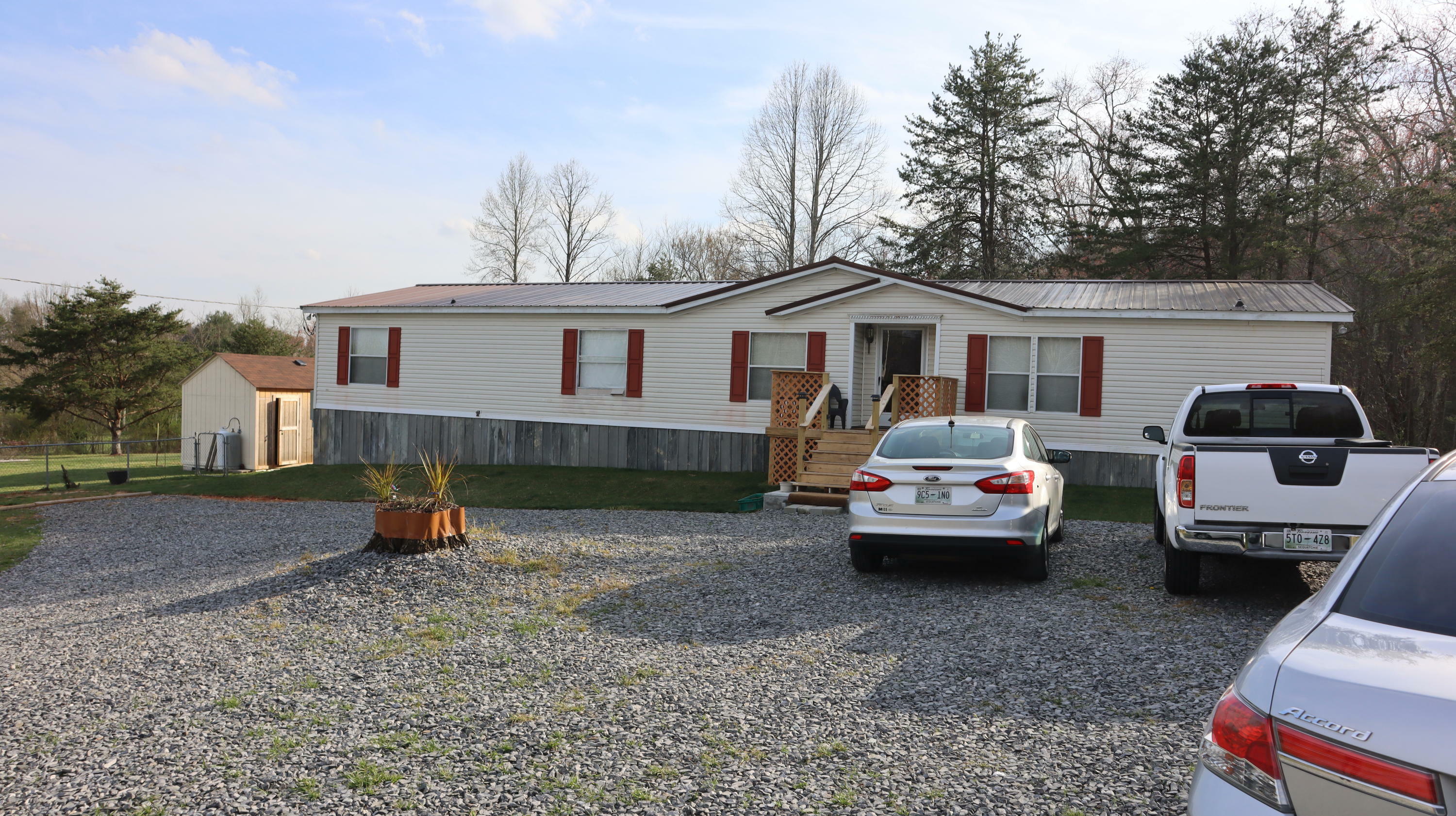 Property Photo:  833 Shell Rd  TN 37327 