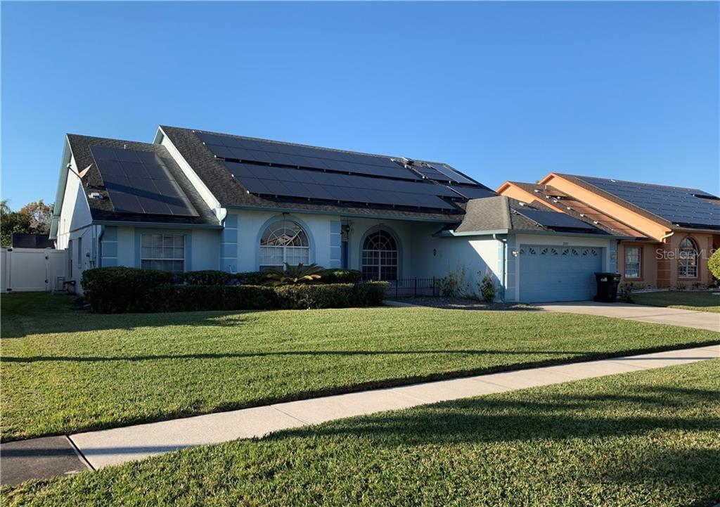 Property Photo: 2069 Tiptree Circle FL 32837