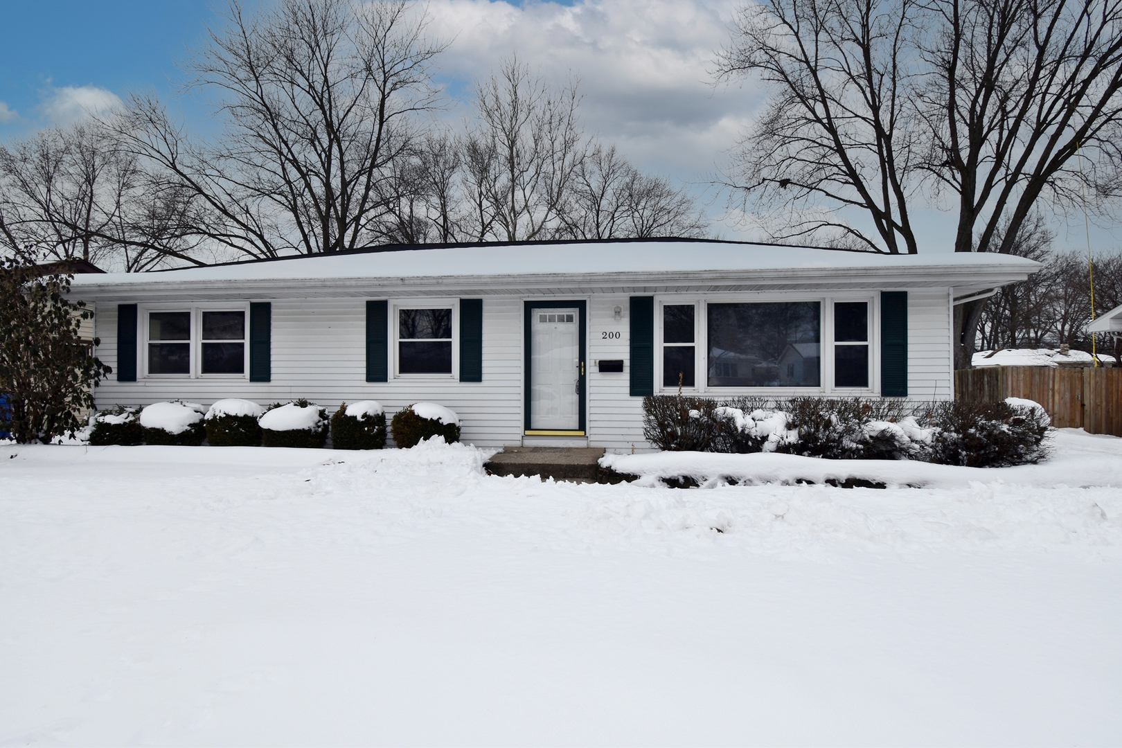 Property Photo:  200 Carla Drive  IL 60177 