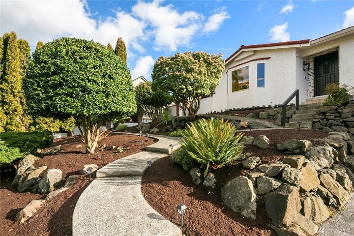 Property Photo:  19720 1st Place SW  WA 98166 