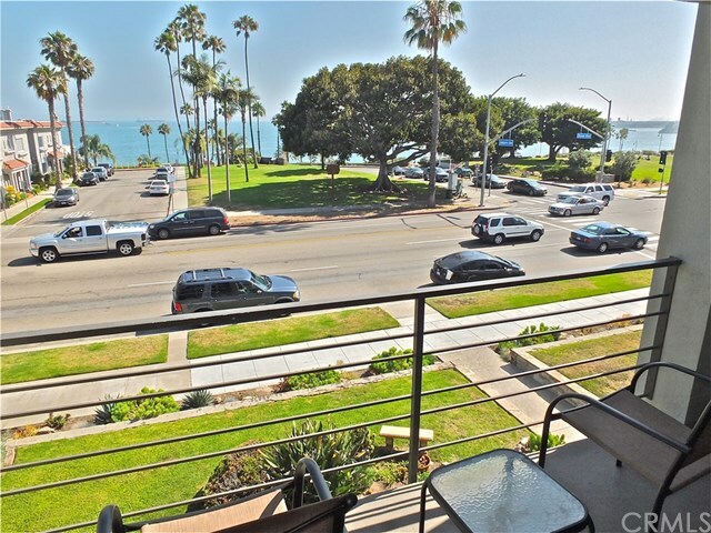 Property Photo: 2105 E Ocean Boulevard 8 CA 90803