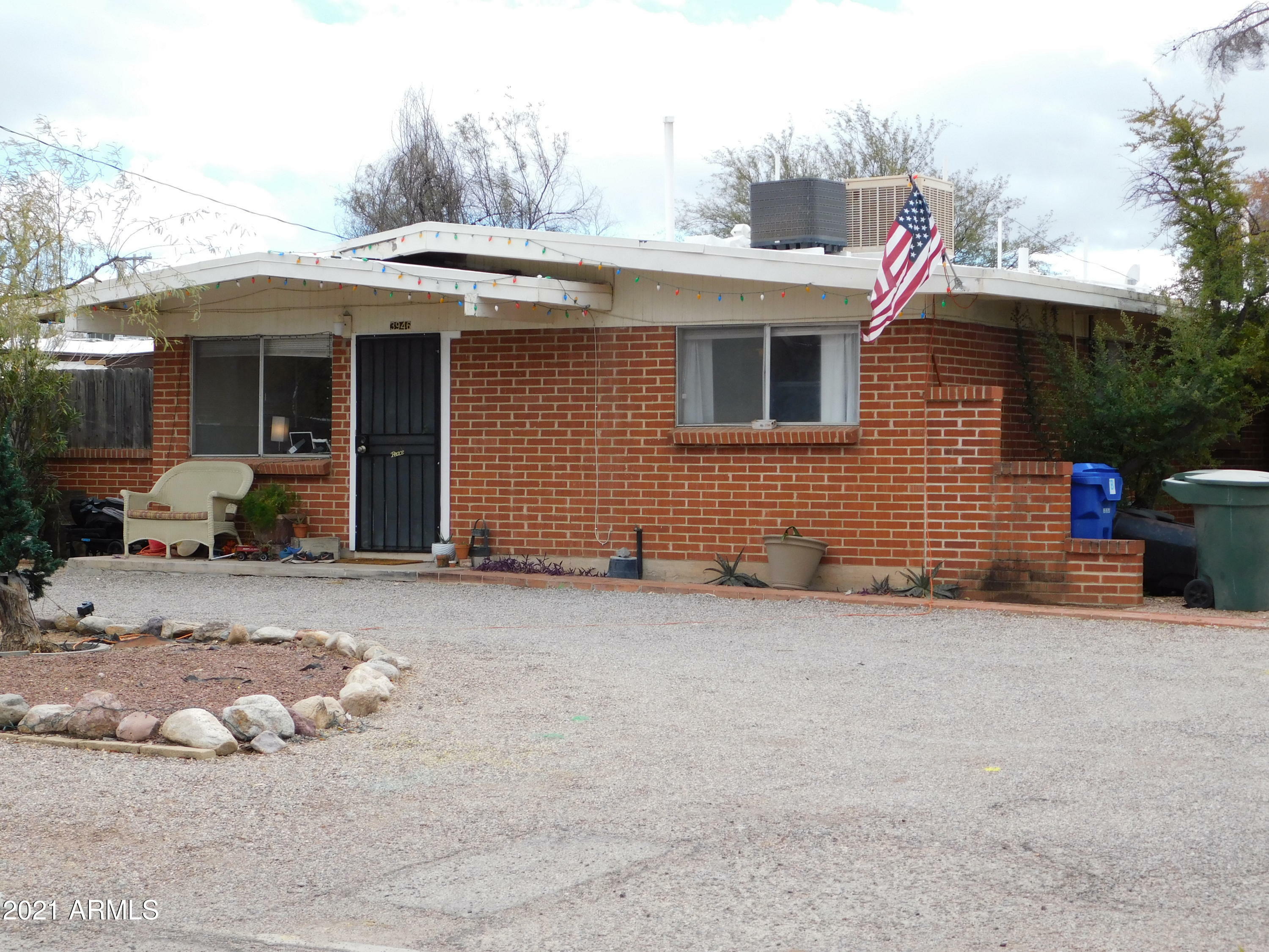 Property Photo:  3946-3948 E Lee Street  AZ 85712 