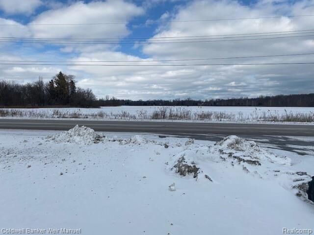 Property Photo:  0000 Lapeer Road  MI 48074 
