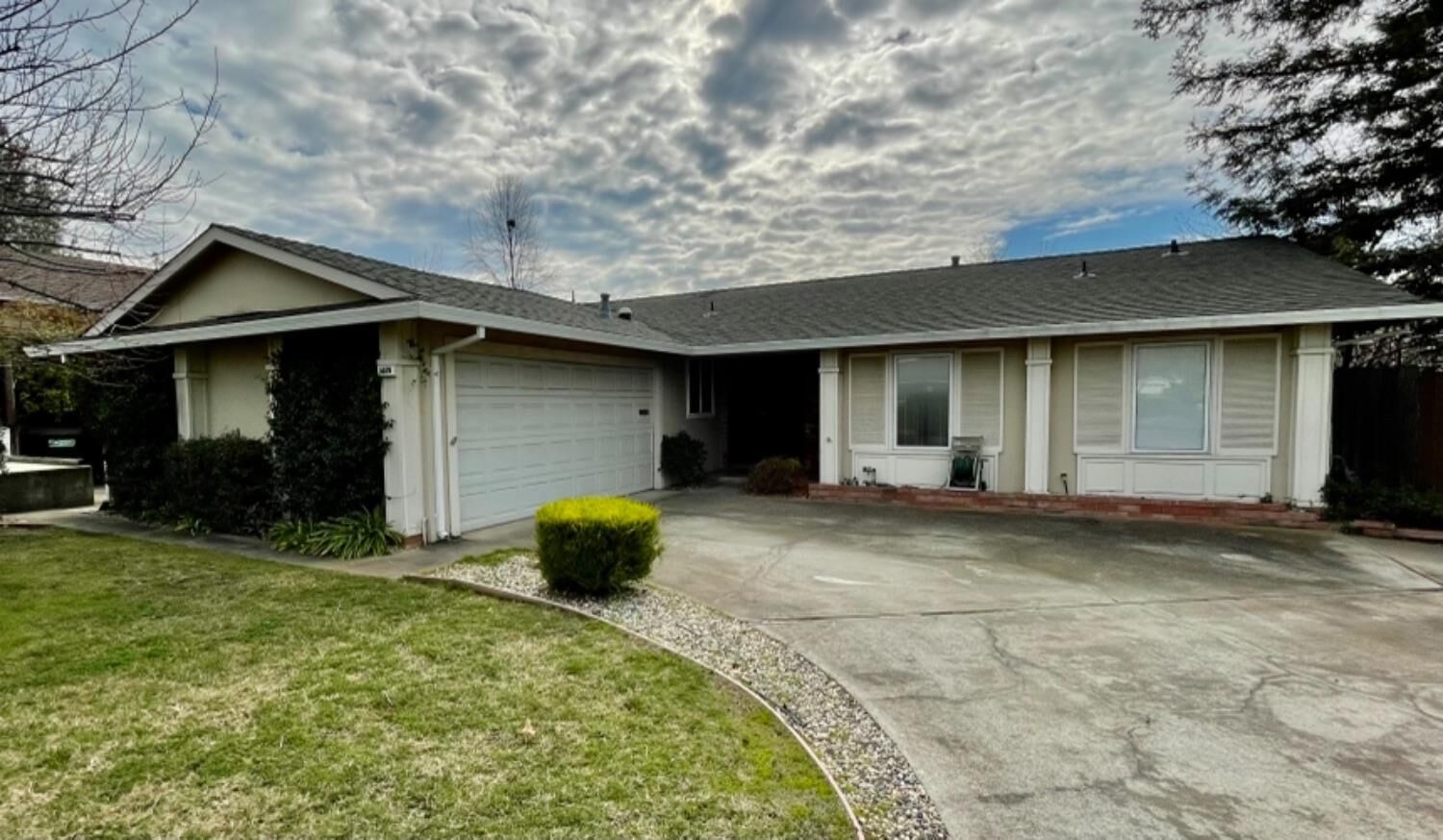 Property Photo:  5029 Deerpark Circle  CA 95628 
