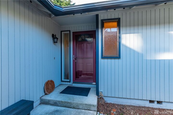 Property Photo: 1983 NE Sumner Dr WA 98277
