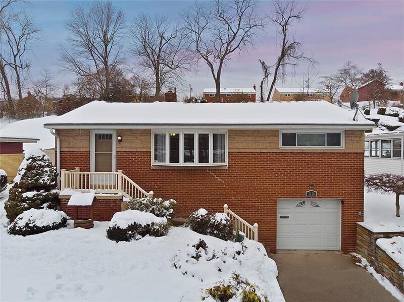 Property Photo: 5278 Curry Rd PA 15236