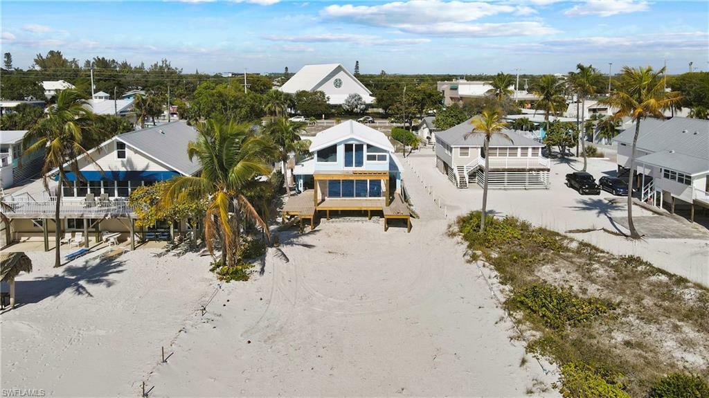 Property Photo: 2522 Cottage Ave FL 33931